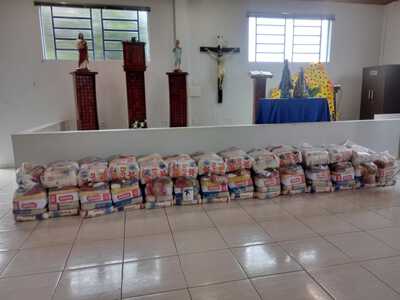 SantuÃ¡rio Nossa Senhora Aparecida recebeu 40 cesta bÃ¡sicas da empresa Romancini 